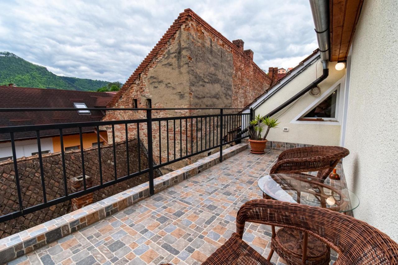 Residence 48 Beautiful Building Within Moments From The Old Town Of براشوف المظهر الخارجي الصورة