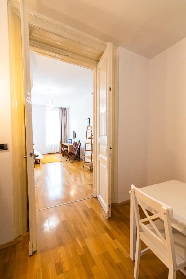 Residence 48 Beautiful Building Within Moments From The Old Town Of براشوف المظهر الخارجي الصورة