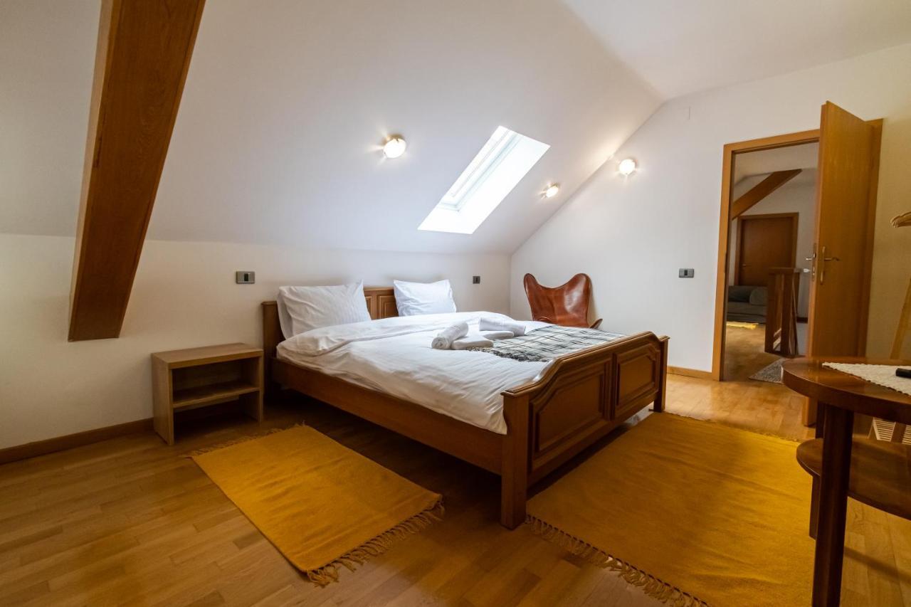 Residence 48 Beautiful Building Within Moments From The Old Town Of براشوف المظهر الخارجي الصورة