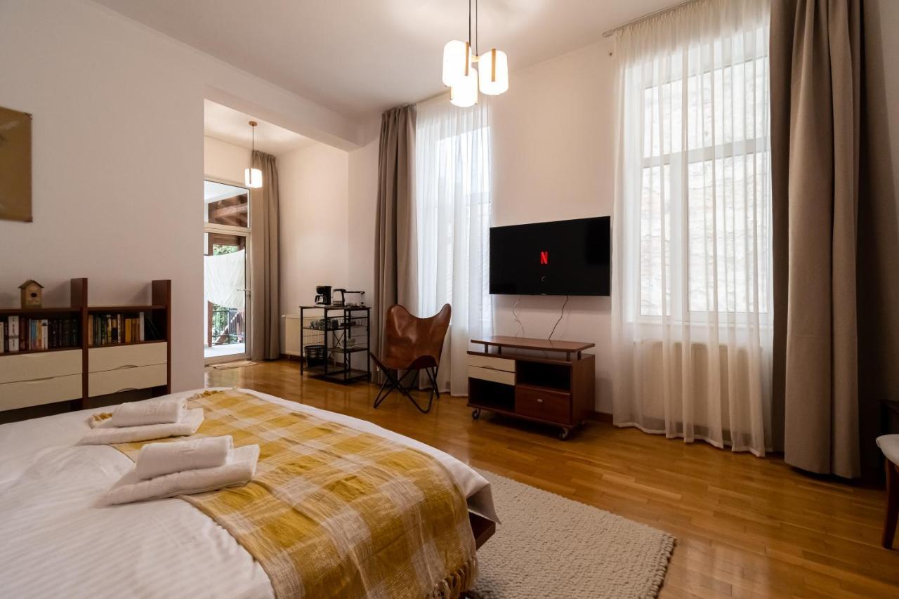 Residence 48 Beautiful Building Within Moments From The Old Town Of براشوف المظهر الخارجي الصورة