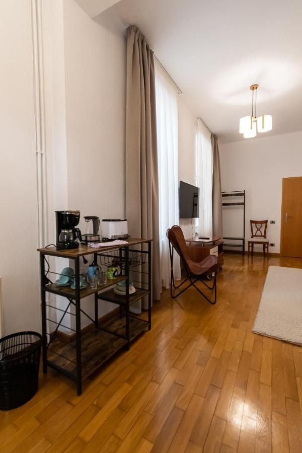 Residence 48 Beautiful Building Within Moments From The Old Town Of براشوف المظهر الخارجي الصورة