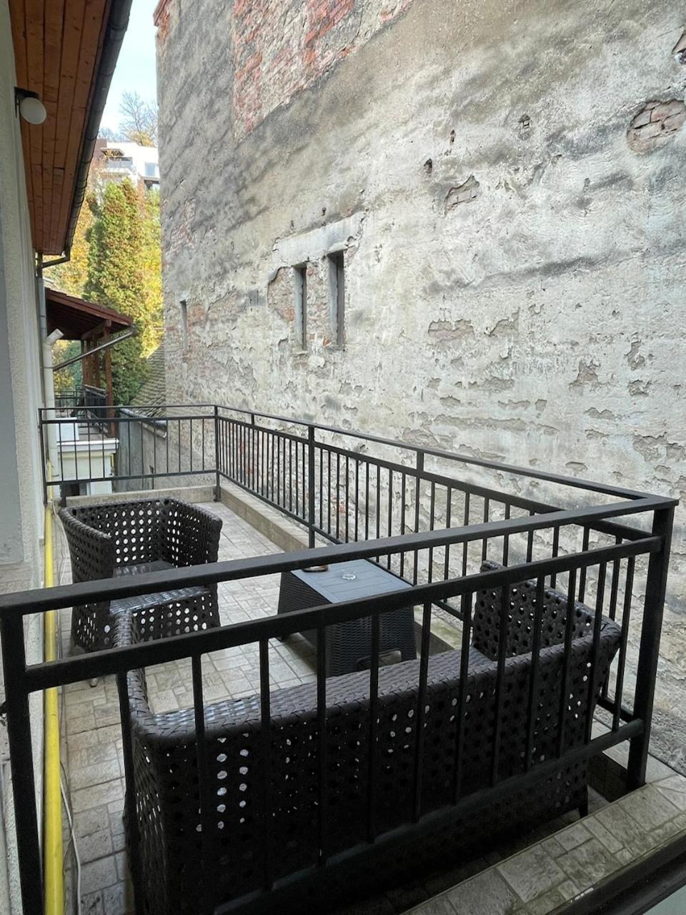 Residence 48 Beautiful Building Within Moments From The Old Town Of براشوف المظهر الخارجي الصورة